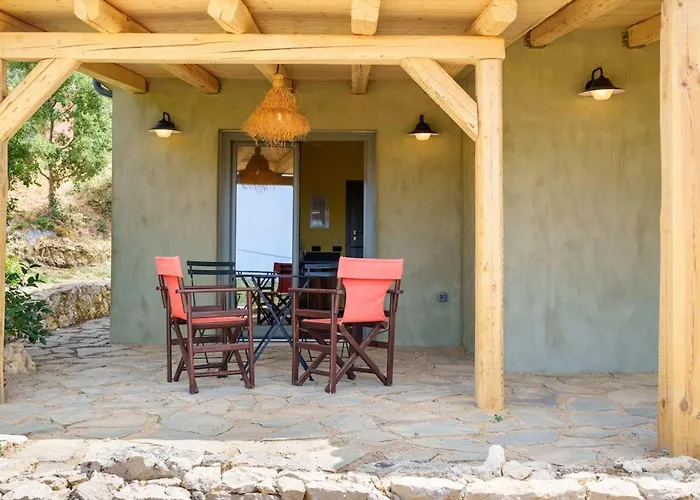 فيلة Koukounari At Chionata *