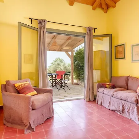 Koukounari At Chionata Willa