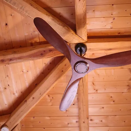 Koukounari At Chionata