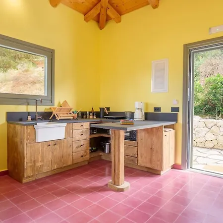 Willa Koukounari At Chionata